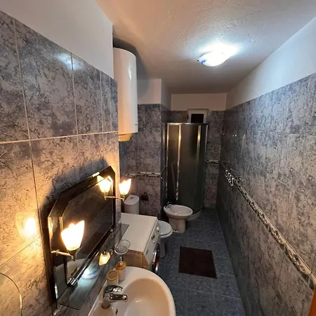 Comfort Center Τίρανα